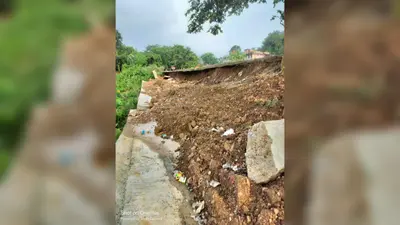 शंकरपुर : एक माह पहले 14.92 लाख से बनी पीसीसी सड़क बारिश में ध्वस्त