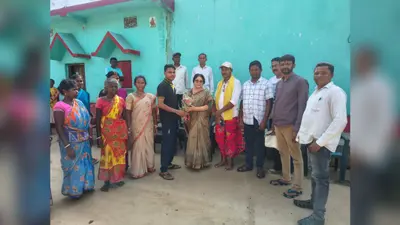 विधायक ने नीट टॉपर पंकज टुडू को किया सम्मानित