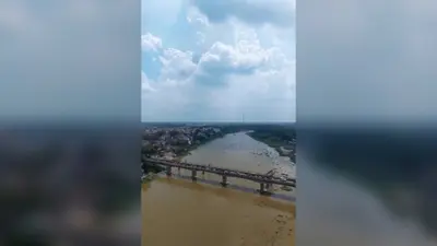 बूढ़ी गंडक के जलस्तर में भारी उफान, खतरे के निशान के करीब पहुंची नदी