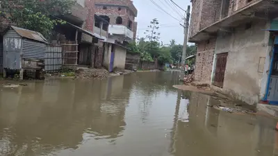 बारिश में तालाब बना मस्जिद चौक, घुटनों तक पानी से जनजीवन बेहाल, नगर परिषद पर उठे सवाल