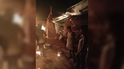 झुंड से बिछड़े जंगली हाथी का चांडिल में तांडव, तीन घरों को किया क्षतिग्रस्त, ग्रामीणों में दहशत
