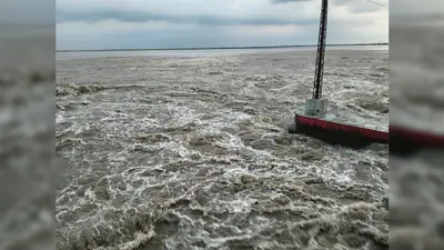 नेपाल में भारी बारिश का अलर्ट, 1,42,250 क्यूसेक पहुंचा बराहक्षेत्र का जलस्तर, तटबंधों पर बढ़ी निगरानी