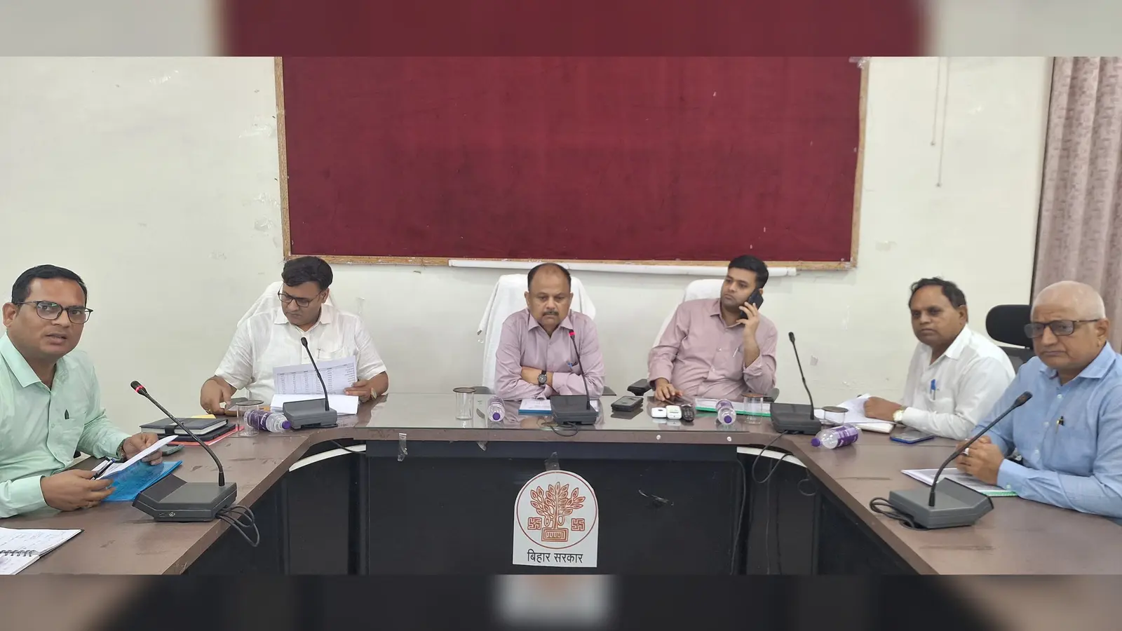 ग्रामीण विकास योजनाओं पर डीएम सख्त, समयबद्ध और गुणवत्तापूर्ण क्रियान्वयन के दिए निर्देश