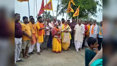 सारण में हनुमंतलला प्राण प्रतिष्ठा की दशम वर्षगांठ पर निकली भव्य कलश यात्रा, जय श्रीराम के जयघोष से गूंजा बनियापुर