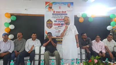 ठाकुरगंज +2 उच्च विद्यालय का कायाकल्प: विधायक गोपाल अग्रवाल ने किया 'मॉडल स्कूल' का उद्घाटन, नीट टॉपर आदित्य वर्मा को किया सम्मानित