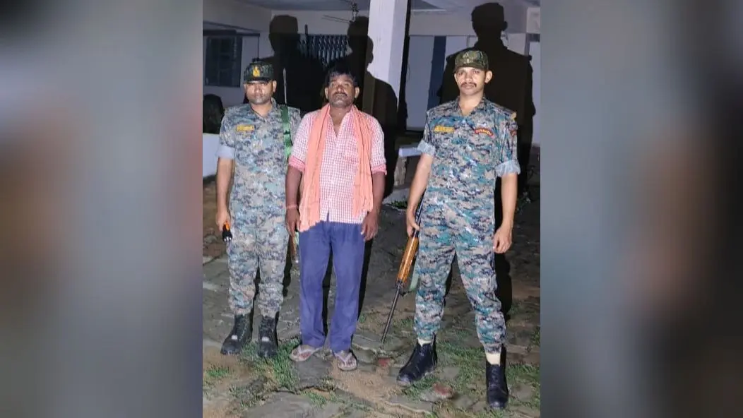 औरंगाबाद में कोर्ट के गैर-जमानती वारंट पर दो फरार आरोपित गिरफ्तार, खुदवां थाना पुलिस की कार्रवाई