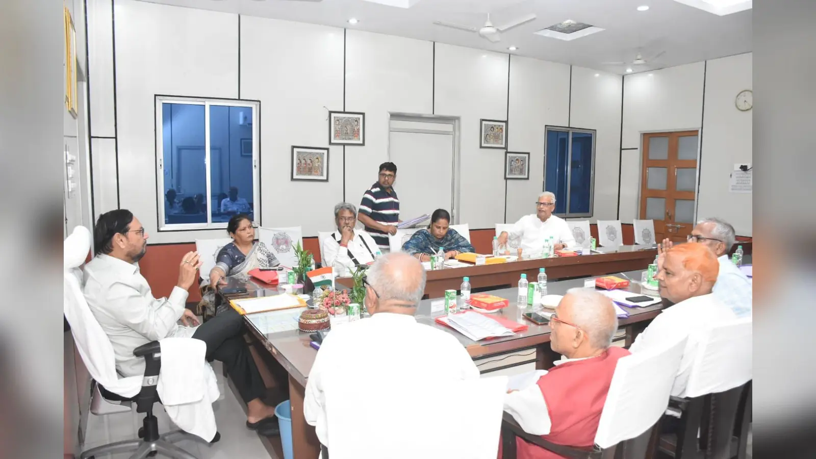 लनामिवि सिंडिकेट की बैठक में जलनिकासी कार्य और बीपीसीएल परियोजना पर अहम फैसले
