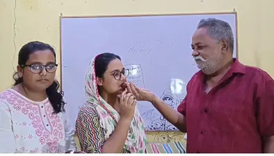 लेथ मशीन चलाने वाले पिता की बेटी ने AIBE में 70% अंक हासिल किए, अब जज बनने का है सपना
