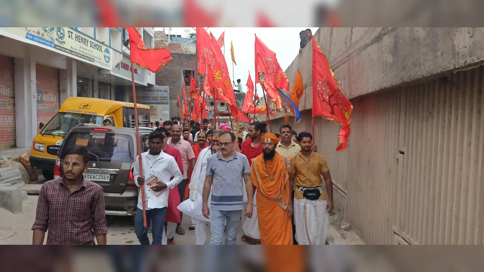 पुपरी में गो सम्मान आह्वान अभियान के तहत निकली पदयात्रा, गौ माता को राष्ट्रीय पशु घोषित करने की मांग