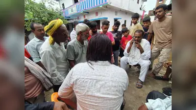 आरा: अखिलेश पासवान की मौत पर LJP(R) नेताओं ने परिजनों से की मुलाकात, न्याय और मुआवजे की उठाई मांग