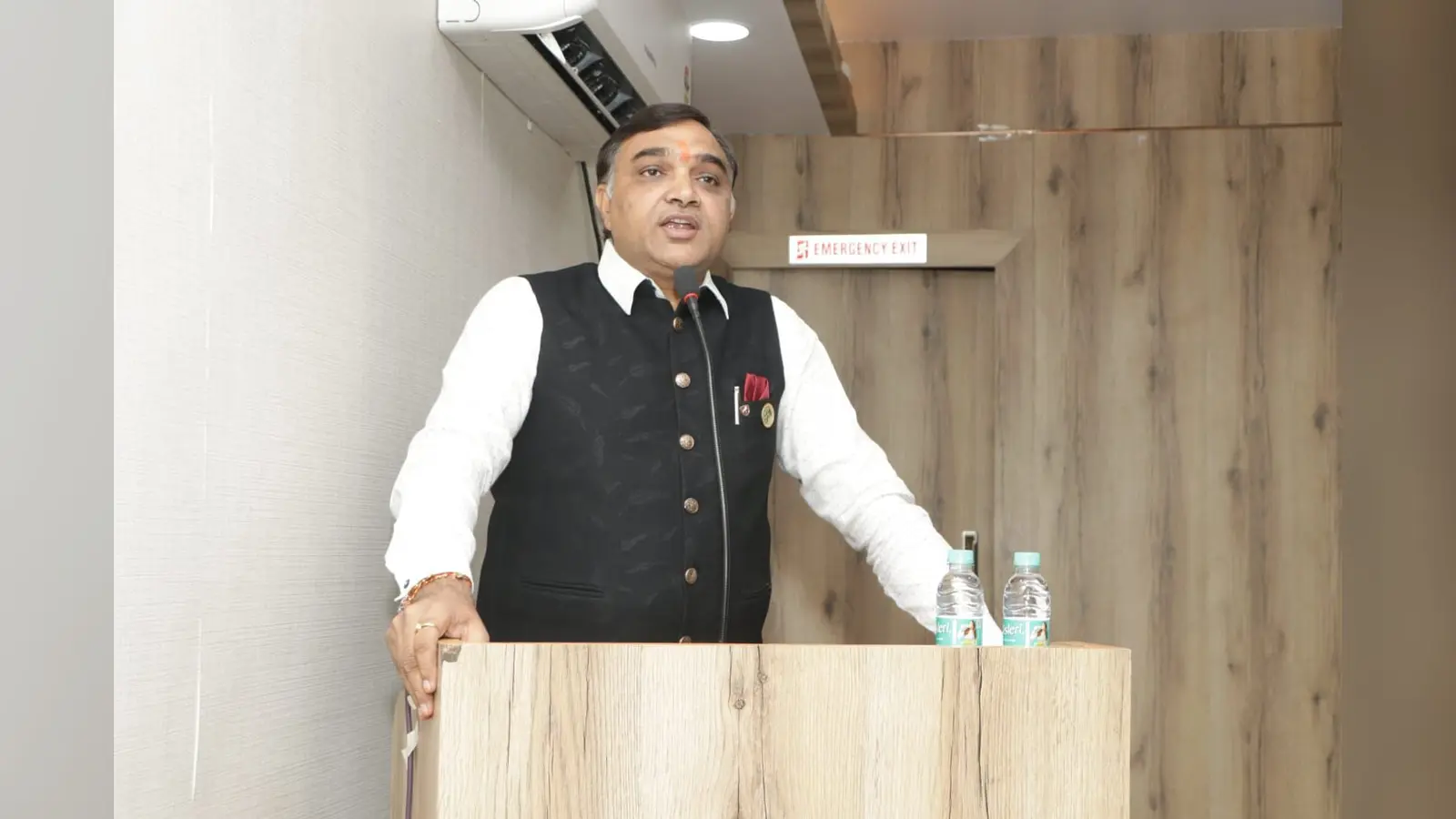 ऑक्यूपेंसी सर्टिफिकेट बना बाधा, बिजली-पानी कनेक्शन को लेकर जनता परेशान