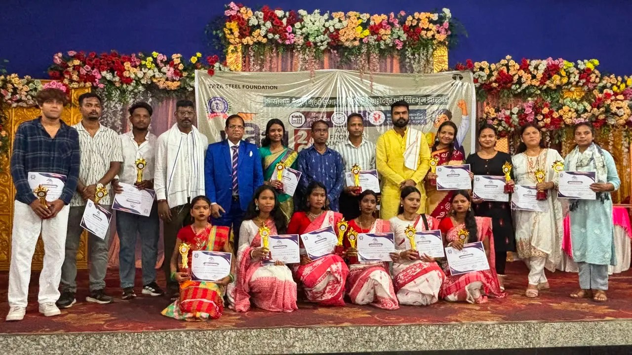 गोलमुरी में केबुल मुखी समाज ने 150 प्रतिभाओं को किया सम्मानित