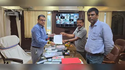 टर्फ विकेट वाले क्रिकेट मैदान की मांग, नगर आयुक्त ने दिया कार्रवाई का भरोसा