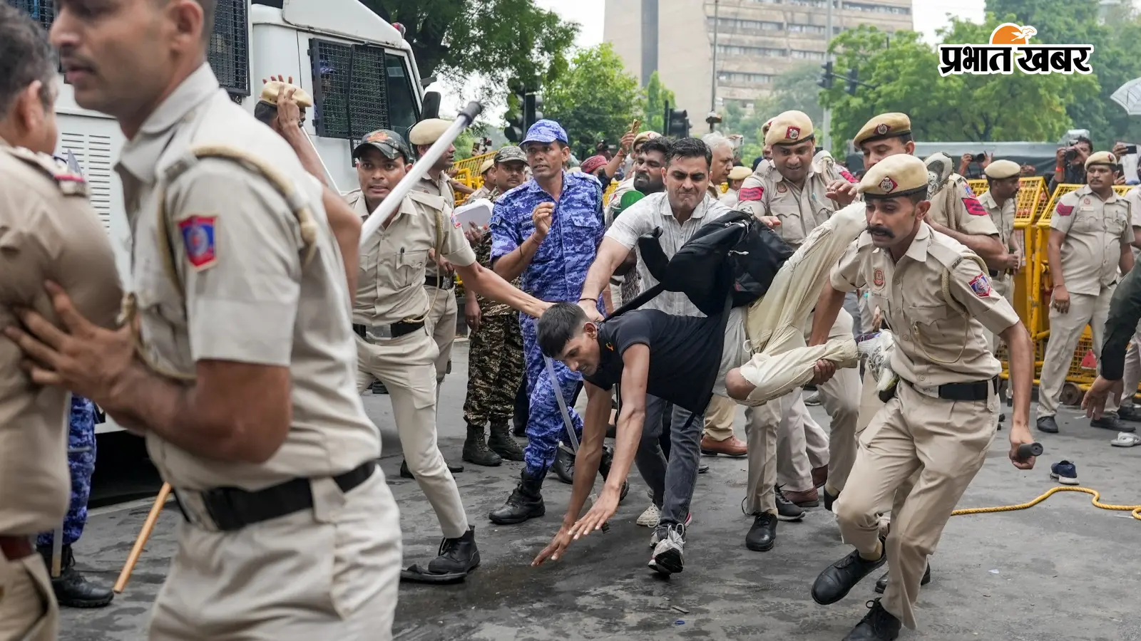 CJP Sansad March Live : पुलिस और CJP प्रदर्शनकारियों के बीच झड़प, कनॉट प्लेस में पत्थरबाजी