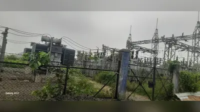 हल्की बारिश में ही गुल हो जाती है चकाई की बिजली, घंटों नहीं मिलती राहत
