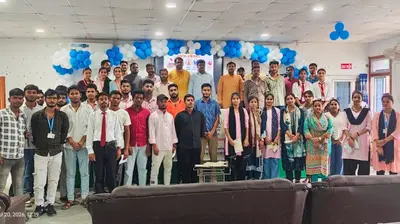 मोतिहारी: एलएनडी कॉलेज में बौद्धिक युवा संवाद, पंच परिवर्तन अभियान पर हुई चर्चा