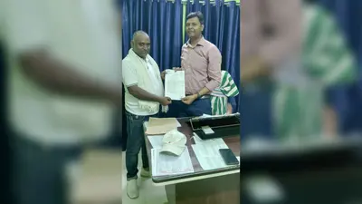 जर्जर स्कूल में पढ़ने को मजबूर 300 बच्चे, बीईओ ने मांगी डीईओ से मदद