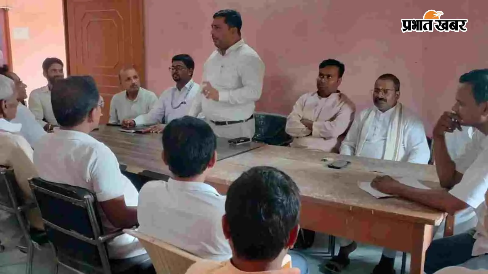 यूरिया की कालाबाजारी पर सख्ती, सरकारी दर से अधिक वसूली करने वाले दुकानदारों पर होगी कार्रवाई