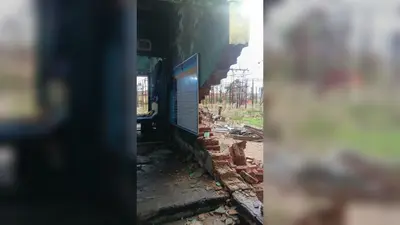 कैमूर: 35 गांवों की बिजली पर मंडरा रहा संकट, दुर्गावती पावर सब स्टेशन का जर्जर भवन बना बड़ा खतरा