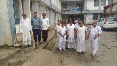 नवादा: रजौली अनुमंडलीय अस्पताल में वेतन संकट गहराया, 12 डॉक्टर और 35 स्वास्थ्य कर्मियों का वेतन अटका; सिविल सर्जन से की शिकायत