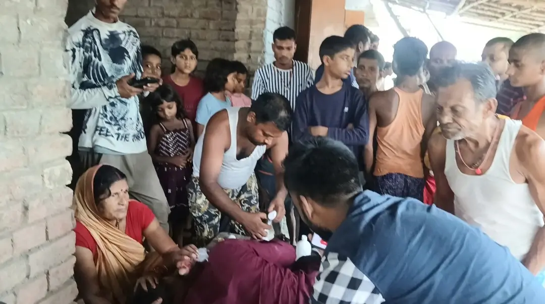 बेगूसराय: खोदावंदपुर के बाड़ा गांव के पास एसएच-55 पर दो बाइकों में भिड़ंत, महिला और बच्चे समेत छह लोग घायल