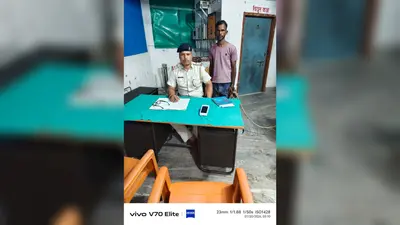 कैमूर में पशु तस्करों पर पुलिस का बड़ा शिकंजा, यूपी के कुख्यात तस्कर समेत 2 गिरफ्तार, 9 गौवंश और 2 पिकअप जब्त