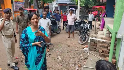 बेतिया में बन रही पीसीसी सड़क का महापौर गरिमा देवी सिकारिया ने किया निरीक्षण, गुणवत्ता पर दिए सख्त निर्देश