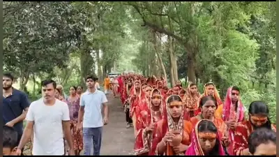 बेगूसराय: मंसूरचक में कलश शोभायात्रा के साथ नौ दिवसीय महायज्ञ का भव्य शुभारंभ