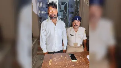 सारण में वाहन जांच के दौरान युवक गिरफ्तार, छह जिंदा कारतूस, चाकू व बाइक बरामद