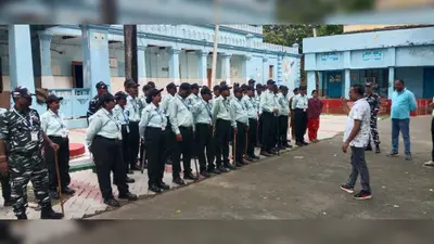 इमरजेंसी वार्ड में मरीजों की भीड़, सुरक्षा व्यवस्था रही नदारद, इलाज में हुई परेशानी