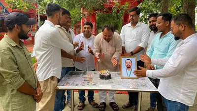 LNMU कैंटीन में निशांत कुमार का जन्मदिन मनाया, केक काटकर दी शुभकामनाएं