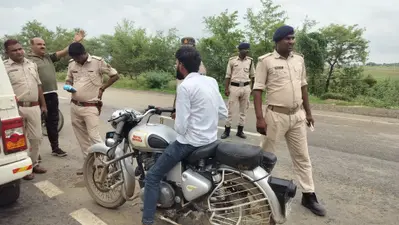 कैमूर: शराब तस्करी पर नकेल के लिए पुलिस का एक्शन, नुआंव में वाहन जांच अभियान, 20 बाइक चालकों से वसूला गया हजारों का जुर्माना