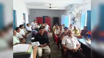 गोपालगंज: बीआरसी में प्रधानाध्यापकों की बैठक, विद्यालयों में स्वच्छता और गुणवत्तापूर्ण शिक्षा पर दिया गया जोर