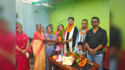 नवादा: गोलगप्पे बेचने वाले के बेटे ने नीट परीक्षा में मारी बाजी, कुशवाहा सेवा समिति ने किया सम्मानित