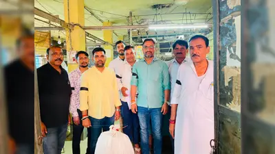 सीवान में डाक कर्मचारियों का चरणबद्ध आंदोलन शुरू, काली पट्टी बांधकर किया विरोध