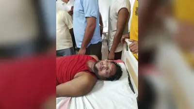 पटना: दुल्हिनबाजार के खेल मैदान में फिजिकल की तैयारी कर रहे युवक अचानक गिरकर हुआ बेहोश, डॉक्टरों ने किया मृत घोषित