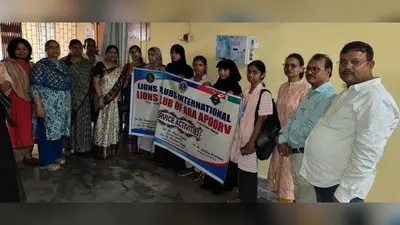 आरा: स्वच्छता और सम्मान की पहल, लायंस क्लब ने भेंट की महिला कॉलेज को सेनेटरी नैपकिन वेंडिंग मशीन