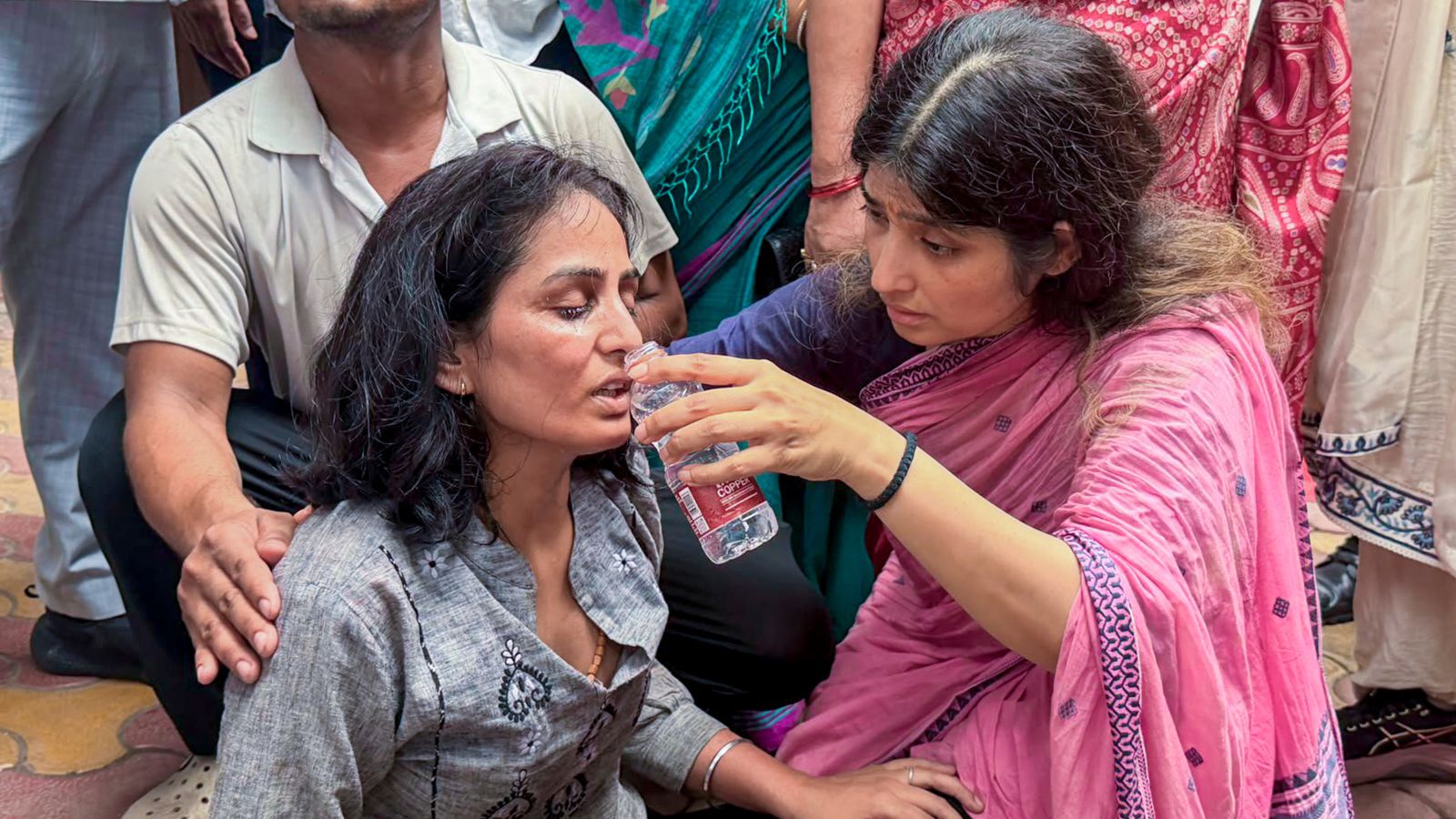 नेताओं का समर्थन
