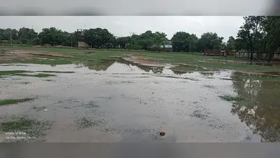 घुटने भर पानी में डूबा नोखा का खेल मैदान, खिलाड़ियों समेत अन्य प्रतियोगी परीक्षार्थी की प्रैक्टिस ठप