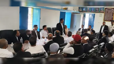 सबजज अमित गौरव को भावभीनी विदाई, अधिवक्ताओं ने किया सम्मानित
