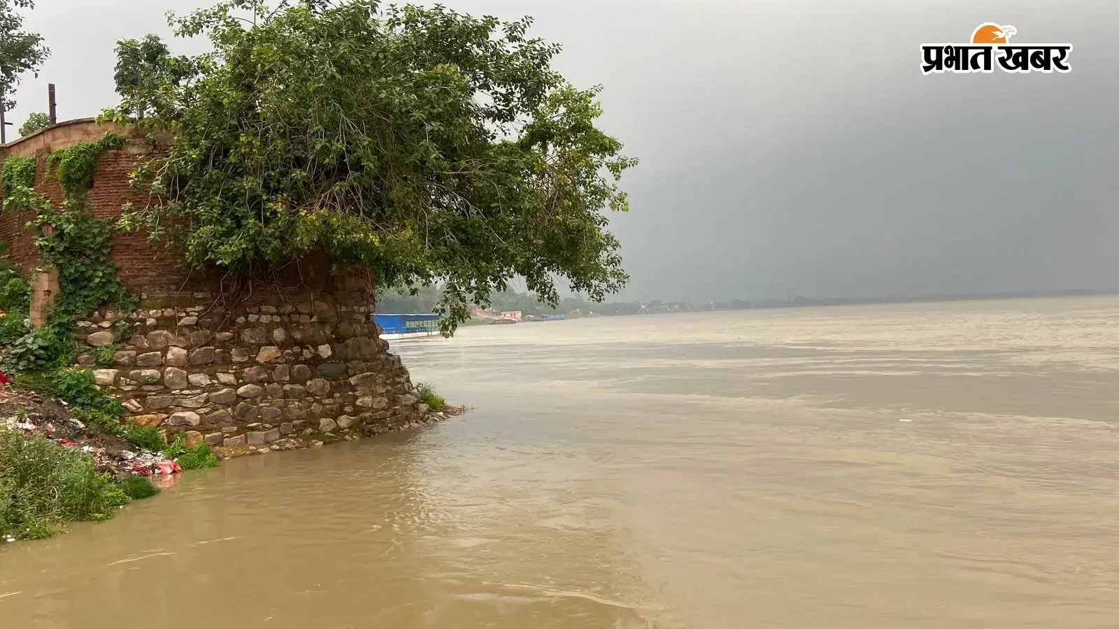 नदियों का जलस्तर बढ़ा, अलर्ट जारी नदियों का जलस्तर बढ़ा, अलर्ट जारी