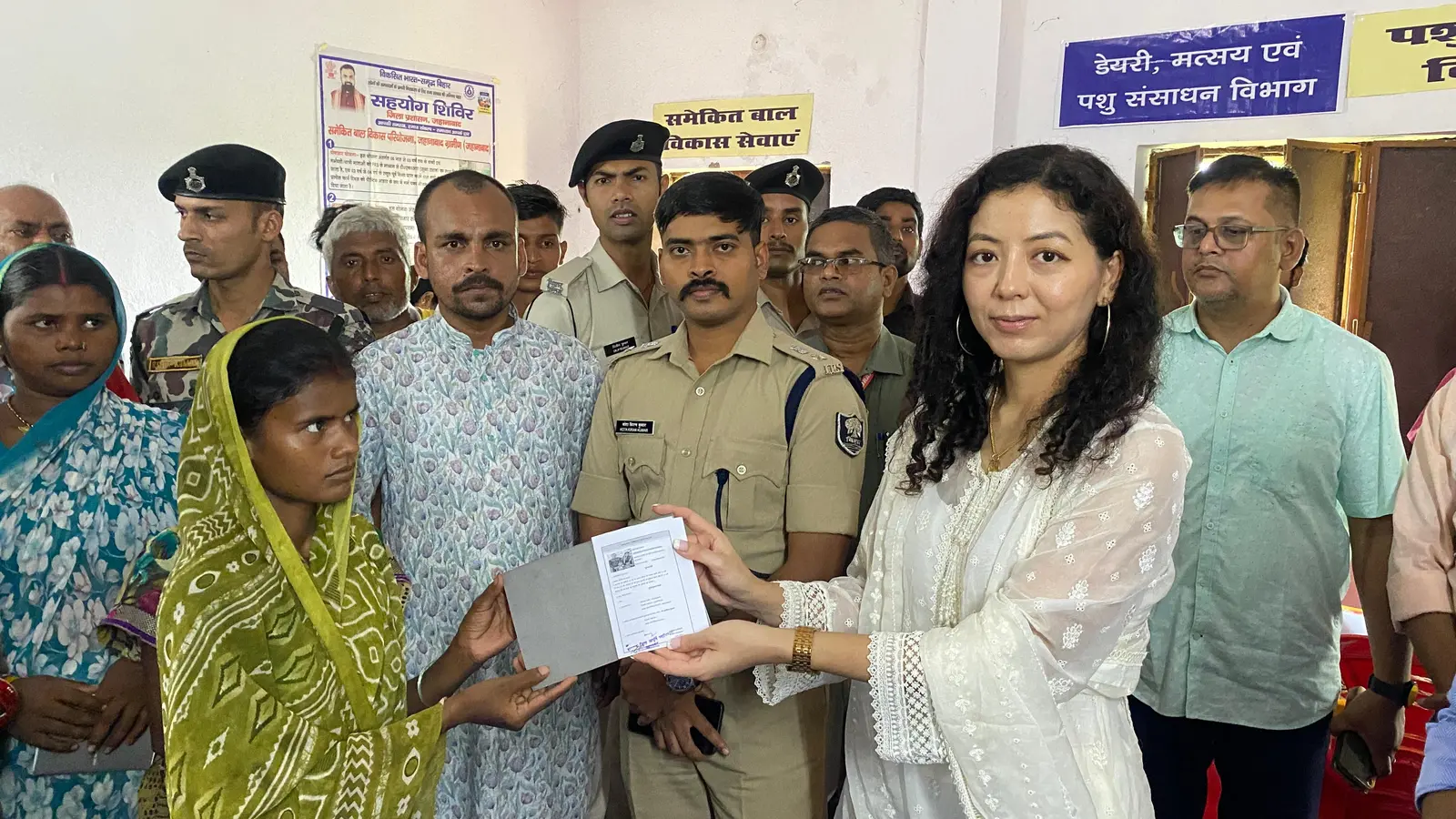 जहानाबाद: भूमि विवाद, सामाजिक सुरक्षा सहित कई विषयों से जुड़े आवेदनों पर त्वरित कार्रवाई करते हुए किया गया ऑन-स्पॉट निवारण