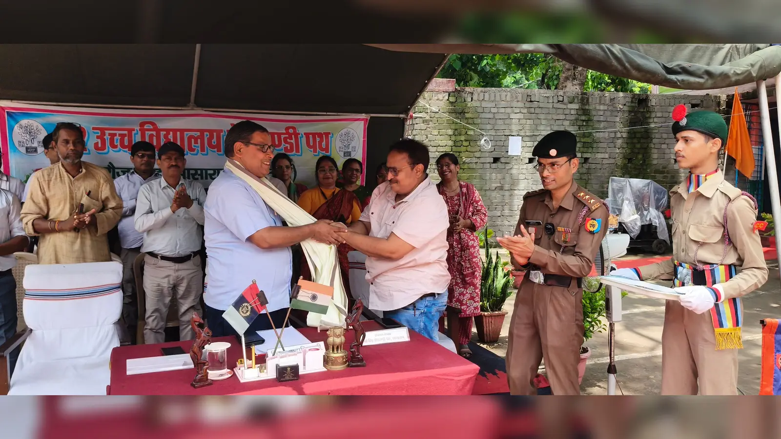 रोहतास: PM श्री-2 उच्च विद्यालय में कमांडिंग ऑफिसर के स्वागत की जोरदार तैयारी, NCC कैडेट्स ने रिहर्सल में दिखाया दम