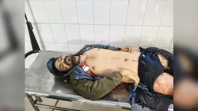 अज्ञात वाहन की चपेट में आने से बाइक सवार युवक की मौत, दो घायल