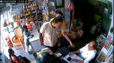 गया जी : खुद को डायल-112 का हेड बताकर दुकानदार से गाली-गलौज व जान से मारने की धमकी, प्राथमिकी दर्ज