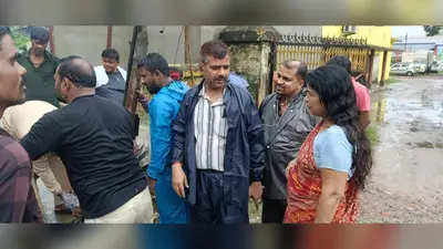 बारिश ने खोली शहर की पोल, फारबिसगंज की सड़कें बनीं झील, जलजमाव से लोगों का निकलना हुआ मुश्किल