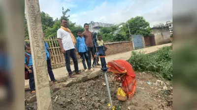 दरभंगा: प्रशासन की उपेक्षा पर भारी पड़ी जनशक्ति, सुपौल में ग्रामीणों ने चंदा जमाकर लगाया नया हैंडपंप