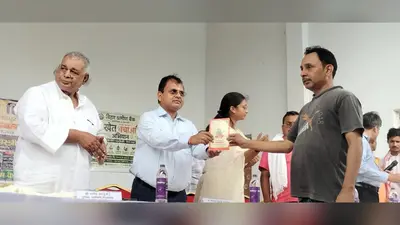 बेगूसराय: सहयोग शिविर में 854 आवेदन प्राप्त, 669 का हुआ निपटारा, 10 दिन में समाधान का लक्ष्य