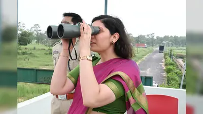 बक्सर: नावानगर काला हिरण रेस्क्यू सेंटर पहुंचीं DM साहिला, संरक्षण और देखभाल व्यवस्था का लिया जायजा