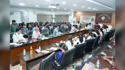 80 आंगनबाड़ी सेविकाओं का हुआ सम्मान, डीसी बोले- समाज की सबसे मजबूत कड़ी हैं सेविकाएं